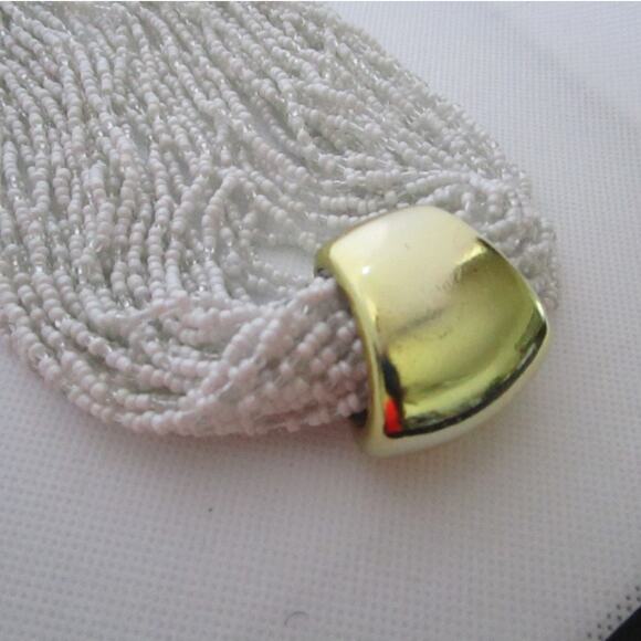 Vintage White Seed Bead Torsade Necklace Gold Tone Statement Pendant 80s 90s - Picture 11 of 16